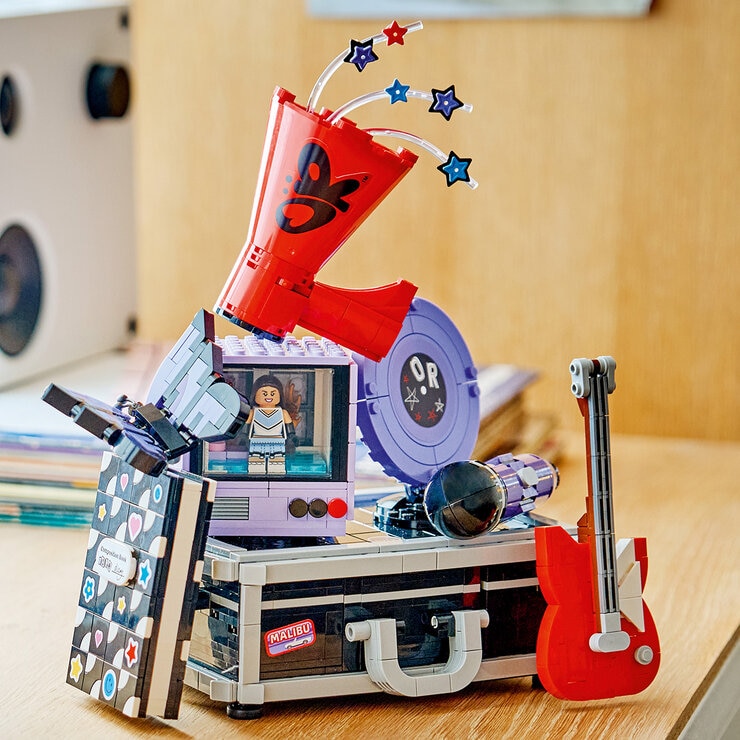 LEGO Editions Music Olivia Rodrigo - Favourite Parts - Model 43030 (10+ Years) LEGO Editions Music Olivia Rodrigo - Favourite Parts - Model 43030 (10+ Years)