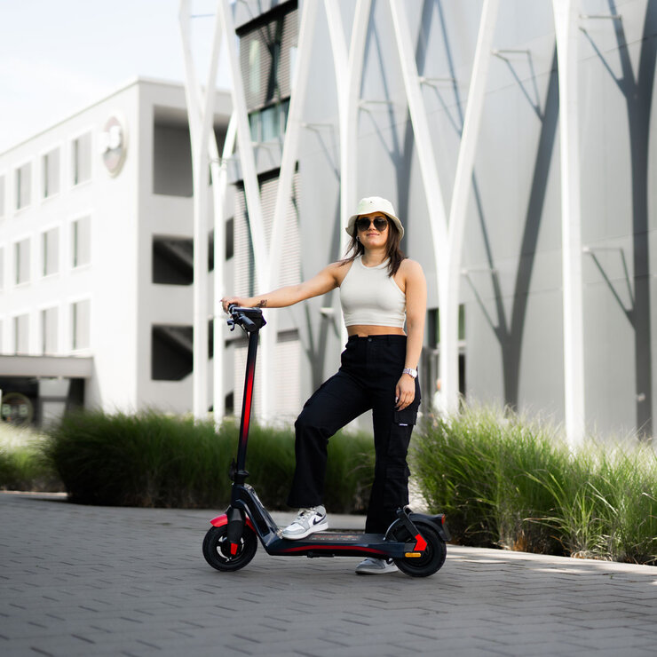 Red Bull Racing RS 1000 E-Scooter