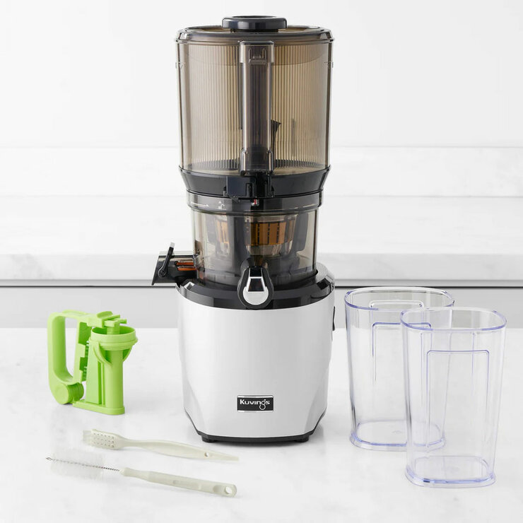 Lifestyle image of AUTO10S Juicer