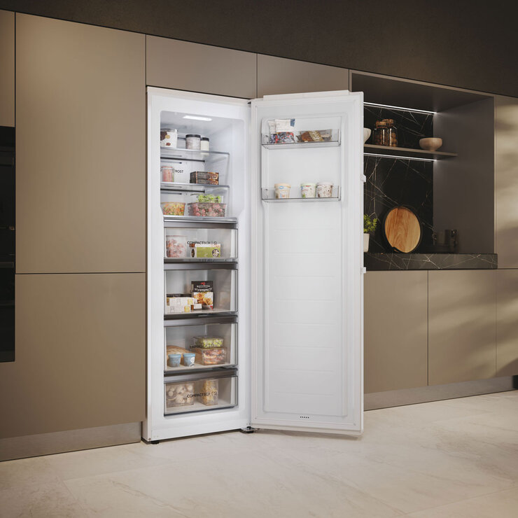 Haier H4F272WEH1K, InstaSwitch Freezer, E Rated in White