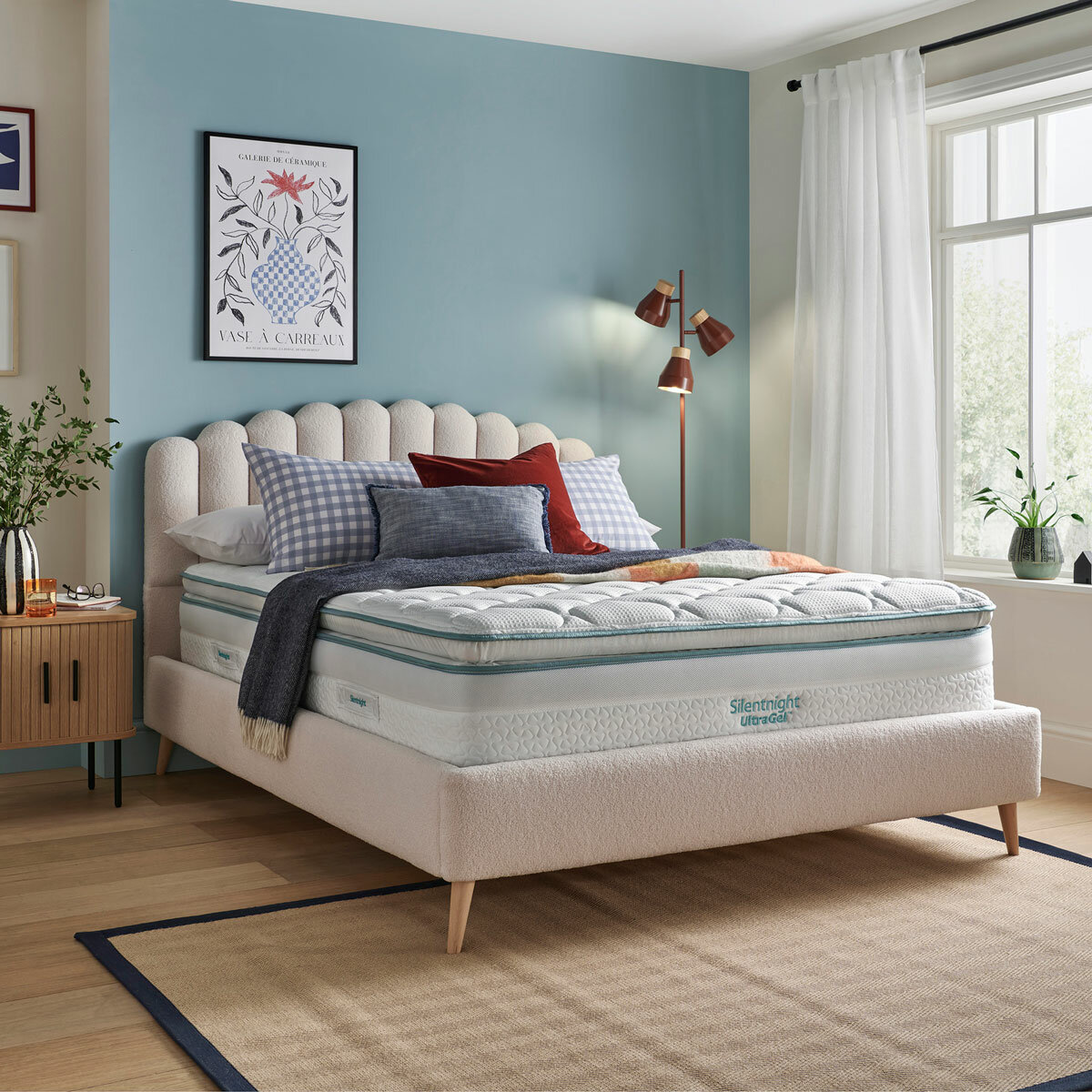 Silentnight UltraGel Cool-to-Touch 2000 Pocket Pillow Top Mattress in 4 Sizes