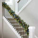 Dual colour garland lifestyle image