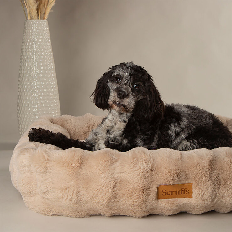 Scruffs Alpine Box Medium Pet Bed 60 x 50cm in Champagne