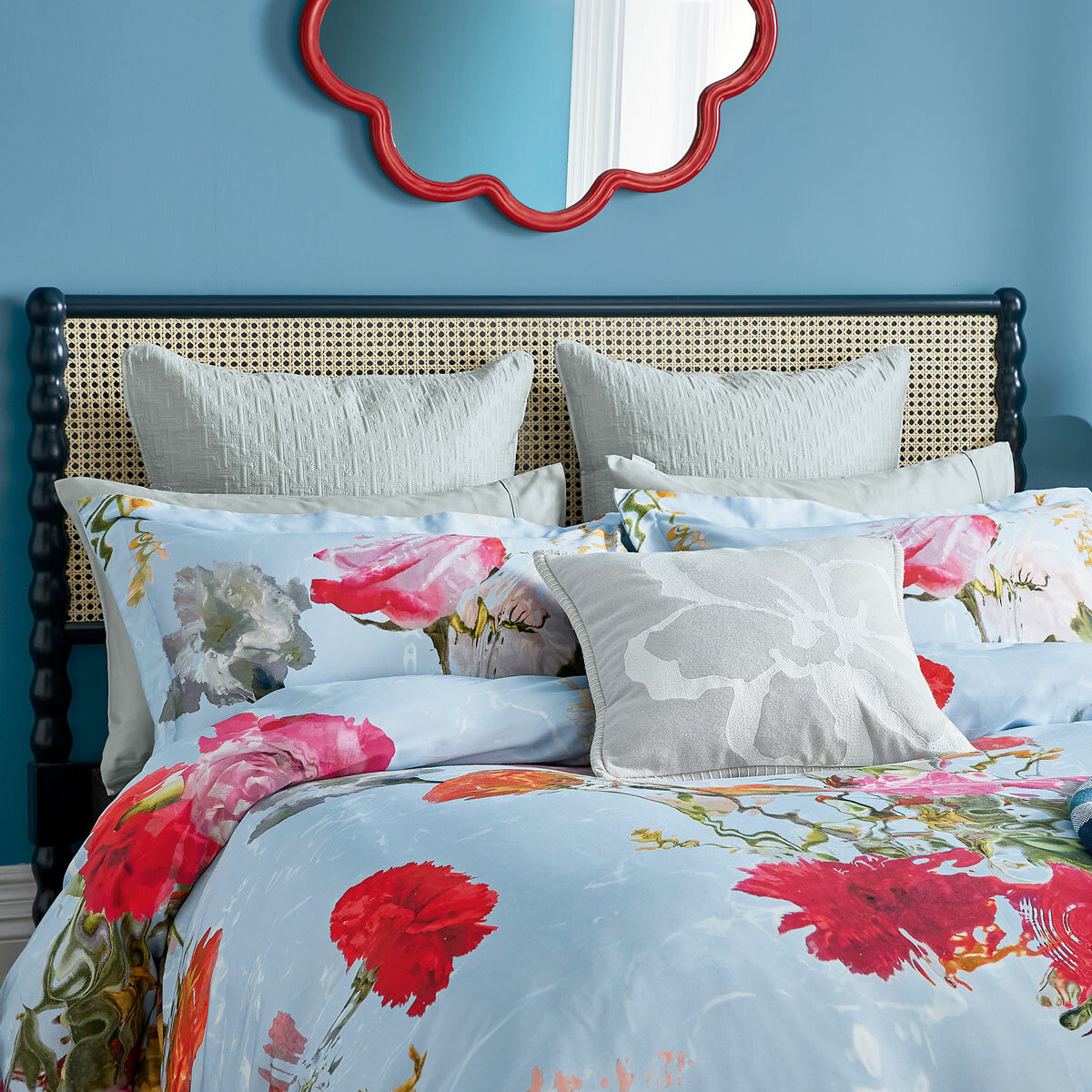 Ted Baker Super King Duvet Set in 4 Designs Ted Baker Super King Duvet Set in 4 Designs