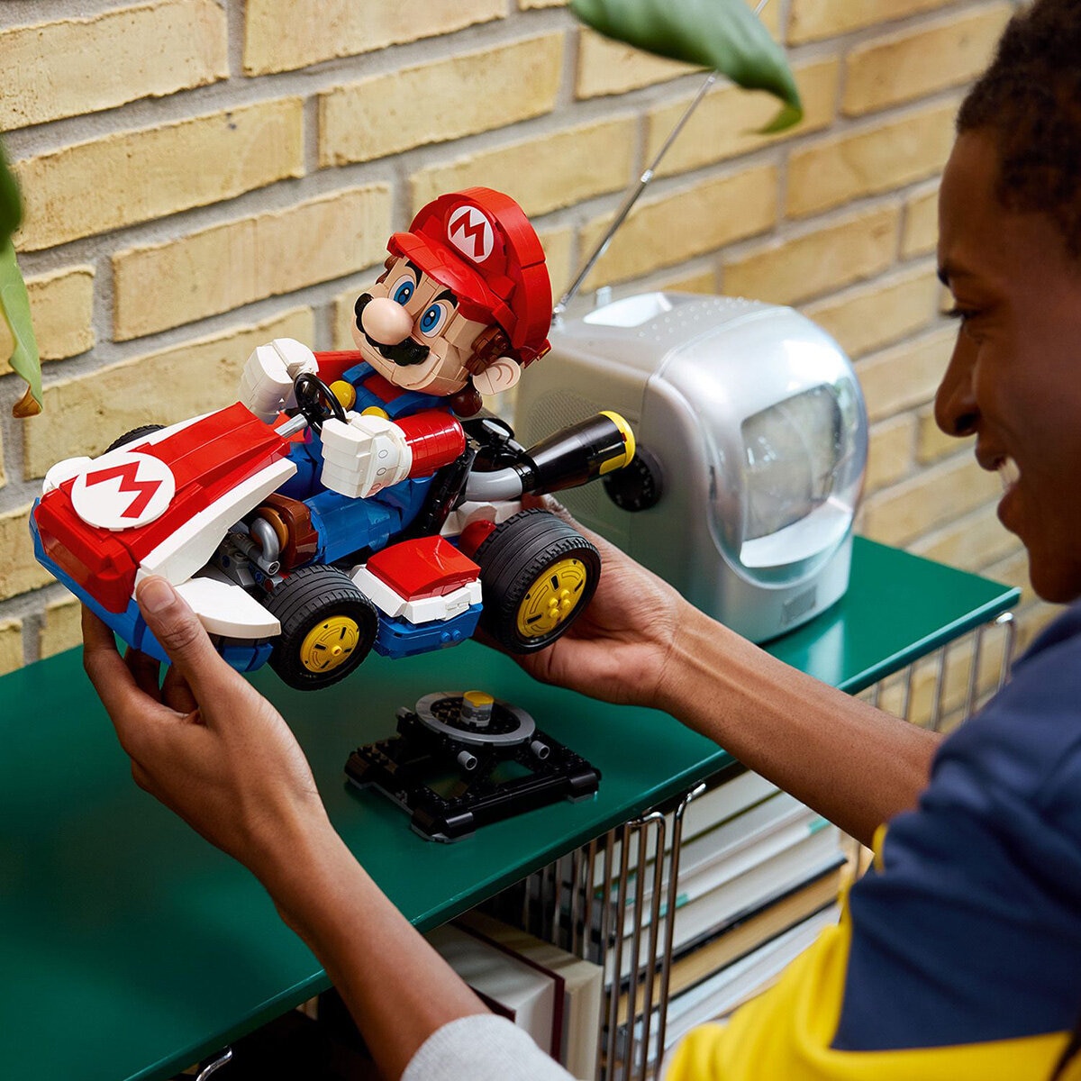 LEGO Mario Kart - Mario & Standard Kart - Model 72037 (18+ Years)