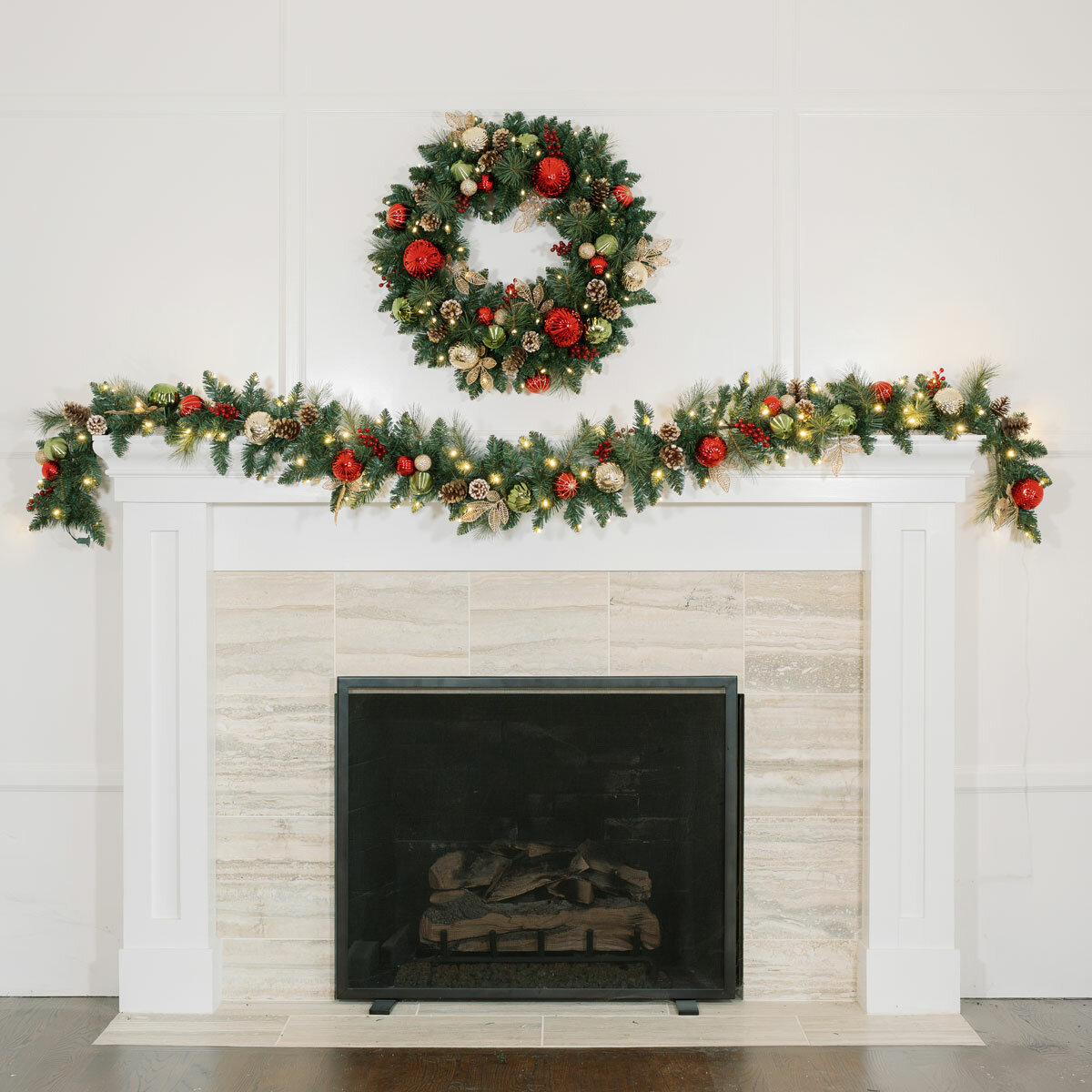 9 ft Pre-lit Christmas Artificial Garland With Twinkling LED Lights