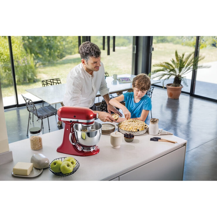 KitchenAid Artisan Stand Mixer 4.8L in Candy Apple SM175, 5KSM175PSBCA KitchenAid Artisan Stand Mixer 4.8L in Candy Apple SM175, 5KSM175PSBCA