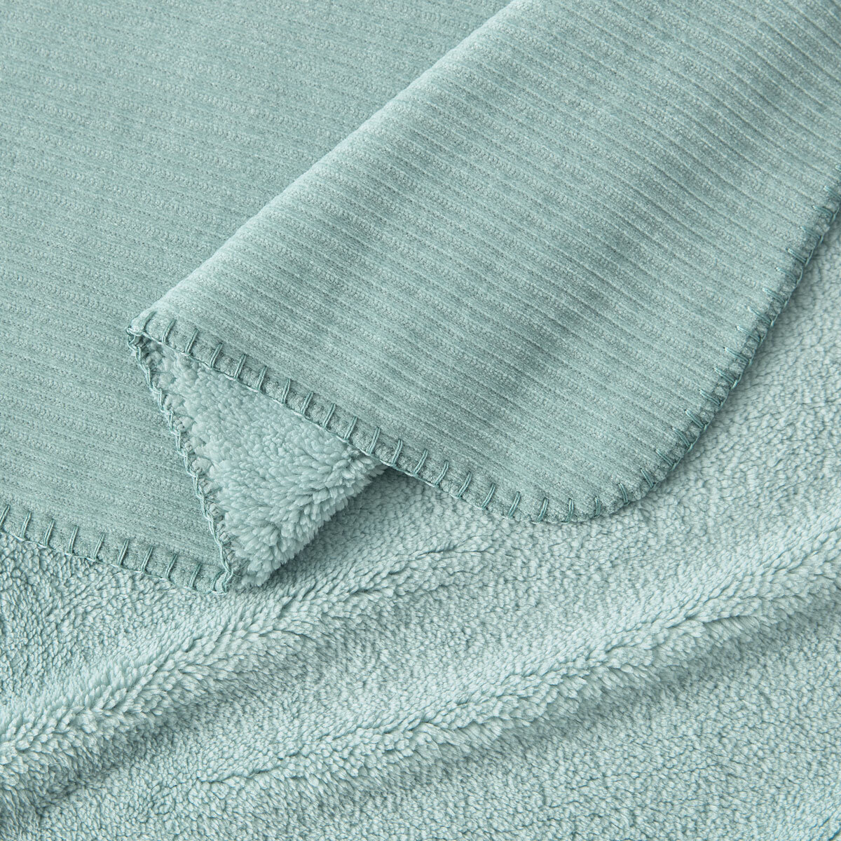 Casual Living Soft Chenille Light Blue Throw, 127 x 178 cm