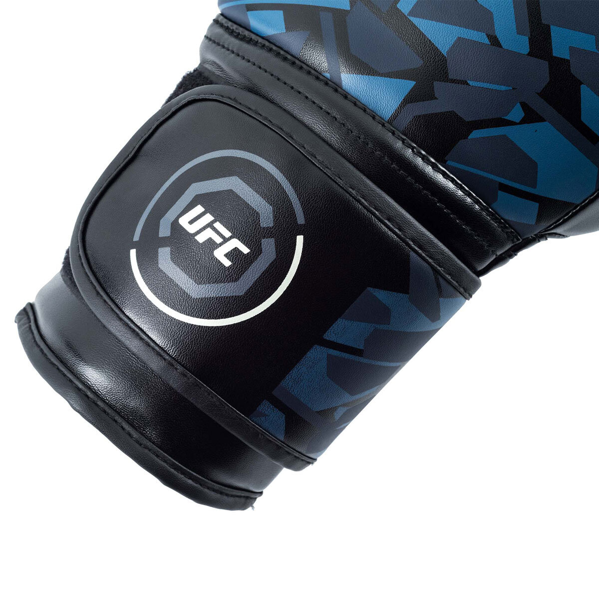 UFC Octagon Camo Boxing Gloves and UFC 4.5m Hand Wraps in 5 Sizes (8,10,12,14,16 oz)