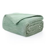 Casual Living Textured Plush Throw in Green, 127 x 177 cm