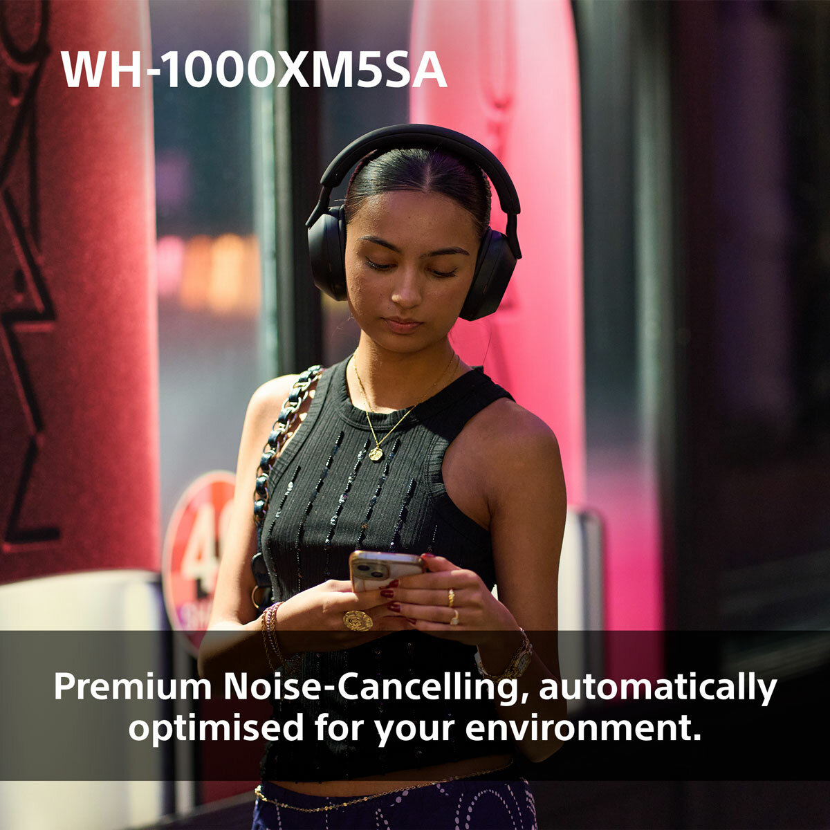 Lifestyle with Noise cancelling feature Lifestyle with Noise cancelling feature
