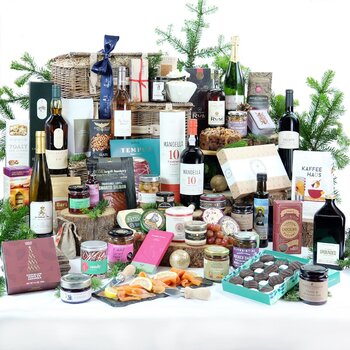 Heather & Bale The Biddleston Luxury Christmas Banquet Hamper