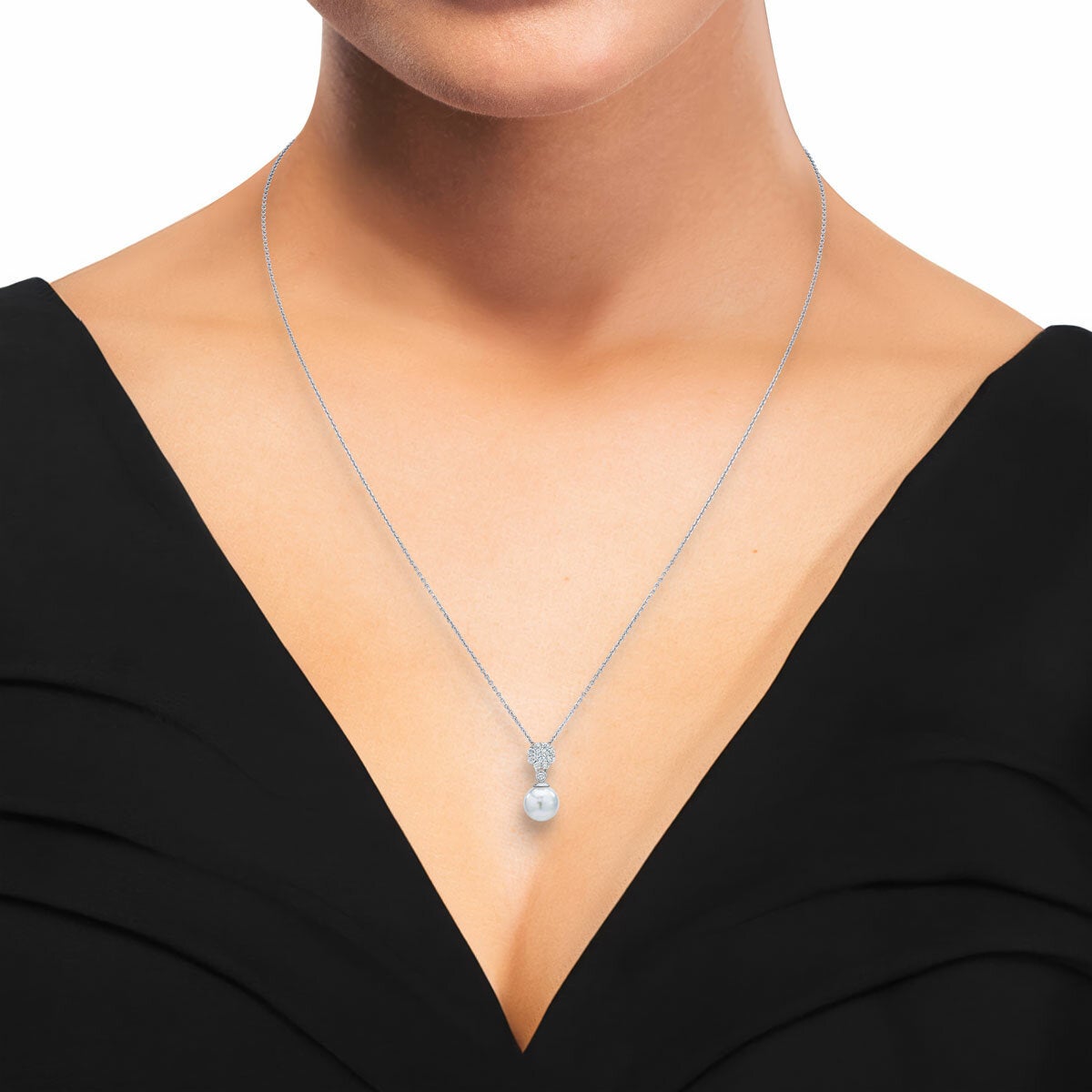 7.5-8mm Akoya Pearl & 0.30ct Diamond Pendant, 14ct White Gold 7.5-8mm Akoya Pearl & 0.30ct Diamond Pendant, 14ct White Gold
