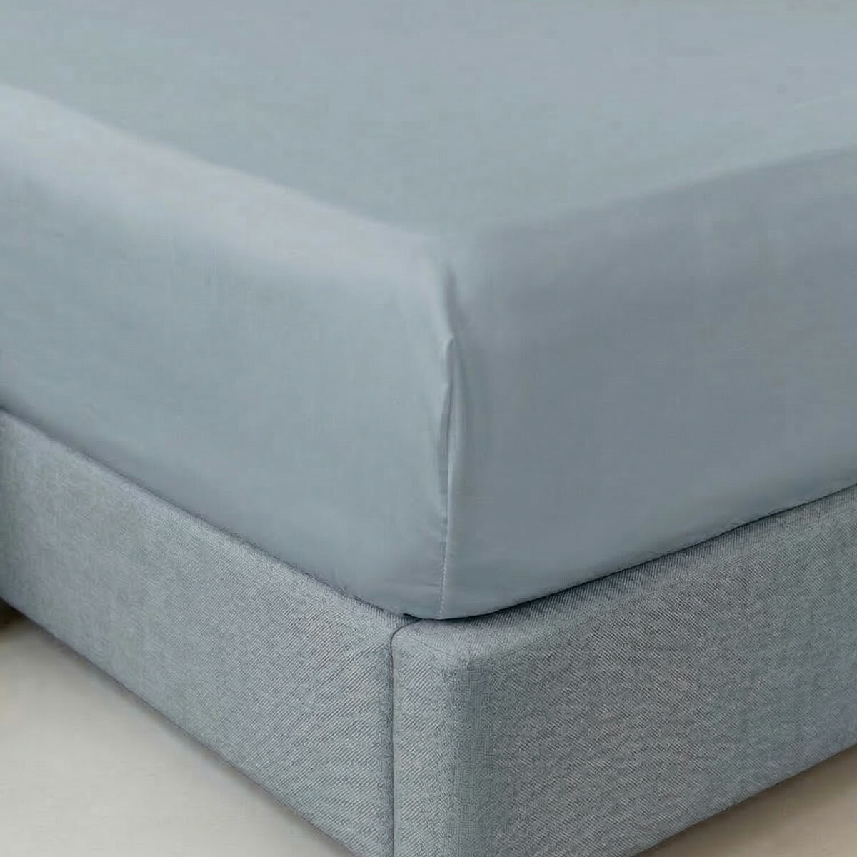 Belledorm Bamboo Cotton Blend Platinum Fitted Sheet in 4 Sizes