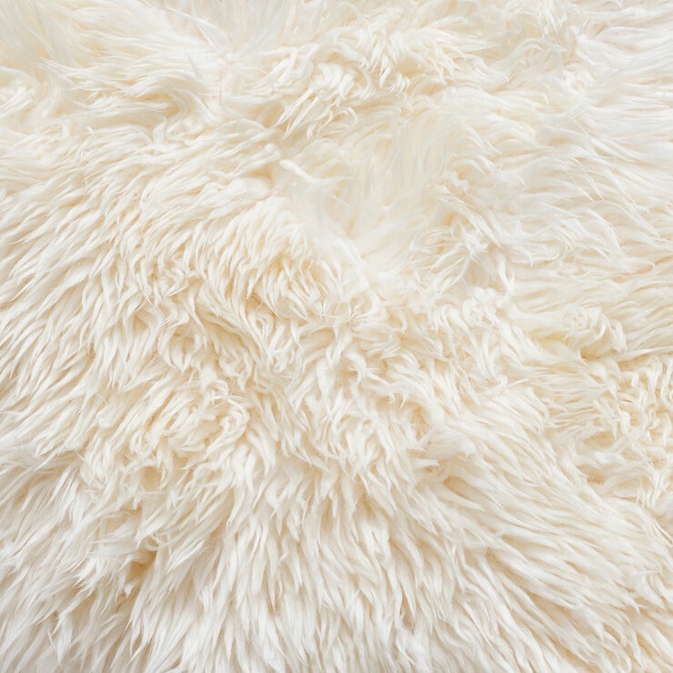 Bowron Back Country Sheepskin Rug in Ivory, 60 x 90 cm