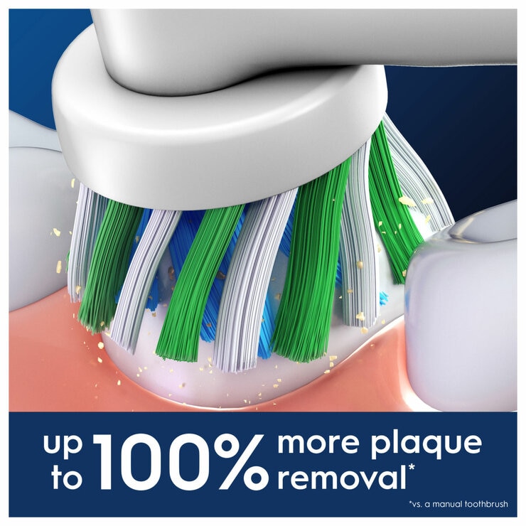 Lifetyle image of up to 100% more plaque removal vs a manual toothbrush