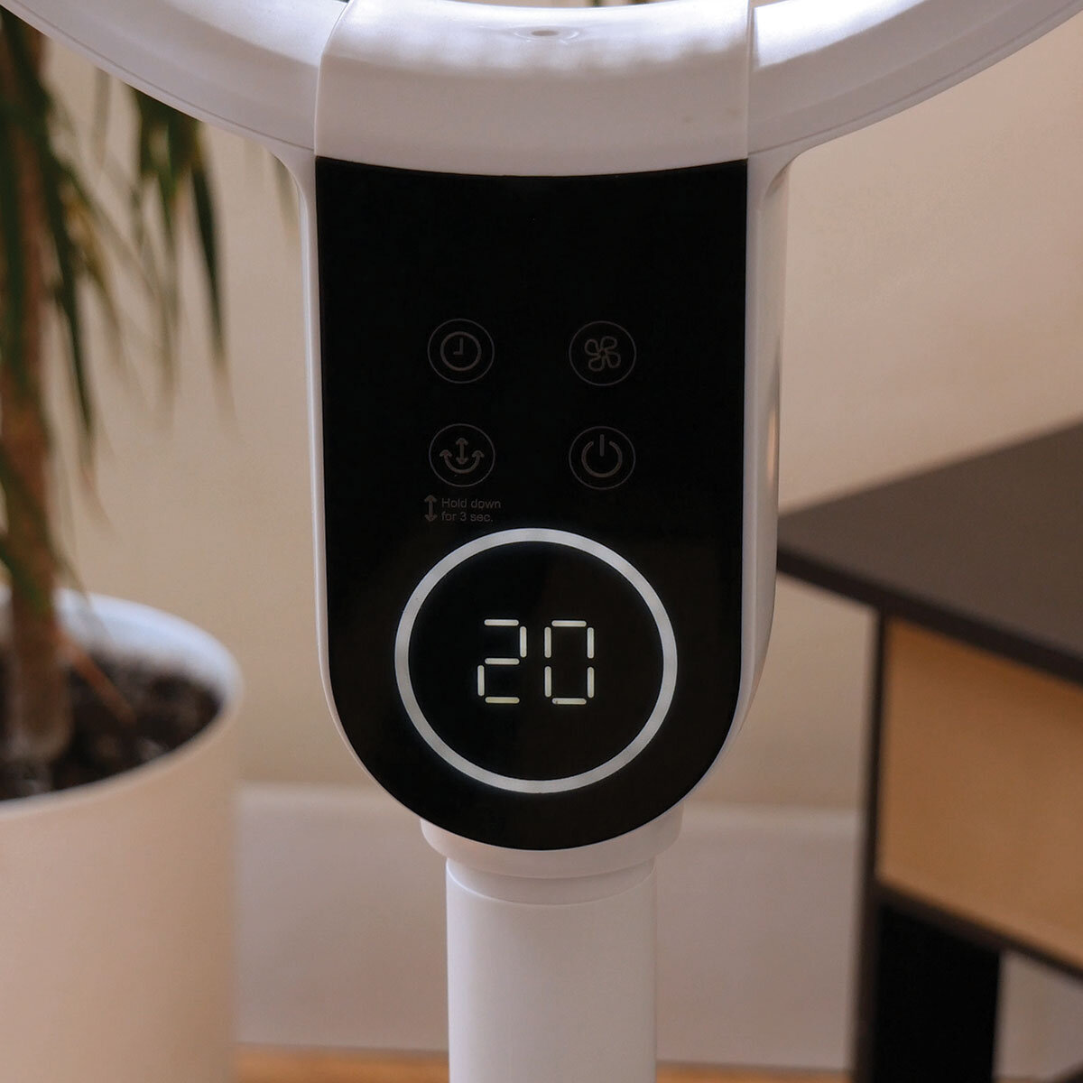 Close up image of Vybra Oscillator Fan