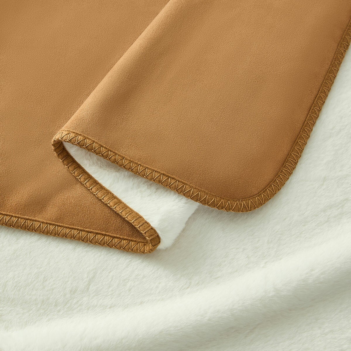 Casual Living Luxe Throw In 3 Colours, 127 x 178 cm Casual Living Luxe Throw In 3 Colours, 127 x 178 cm