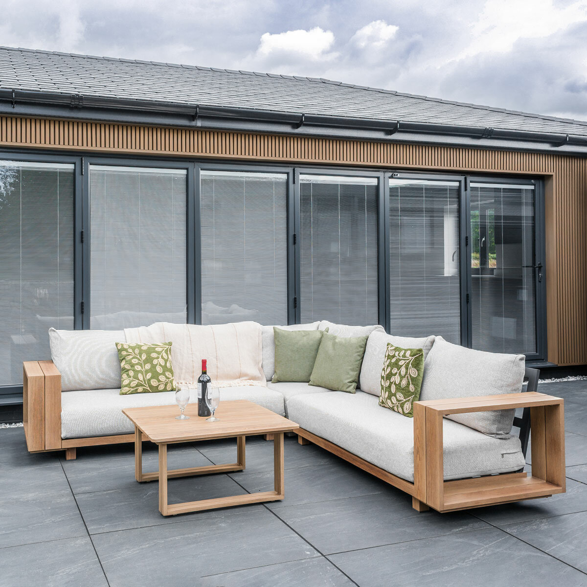 Norfolk Leisure Living Darlington Deep Seating Corner Patio Set