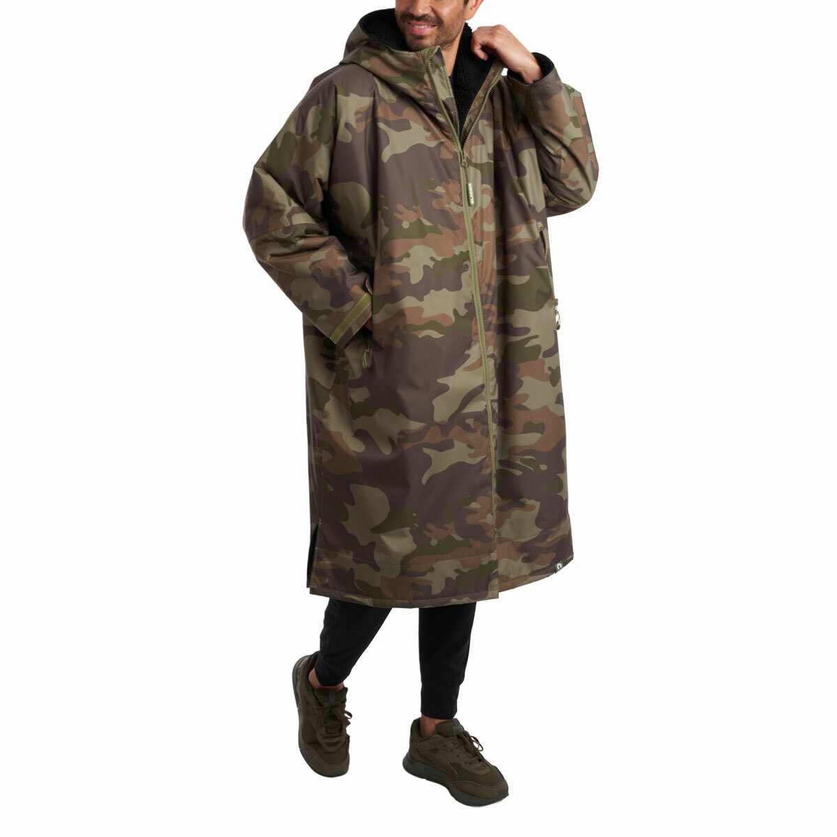 Glacier Unisex Outdoor Robe in Camo