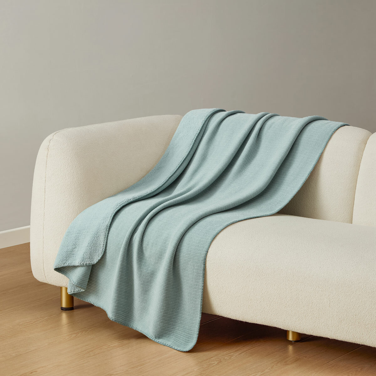 Casual Living Soft Chenille Light Blue Throw, 127 x 178 cm