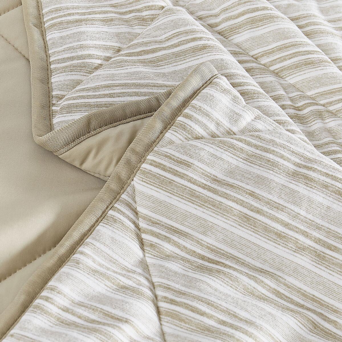 Cooling Throw in Taupe, 152 x 178 cm