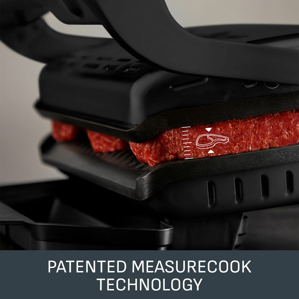 Lifestyle image of Tefal Oprigrill with patented measurecook technology