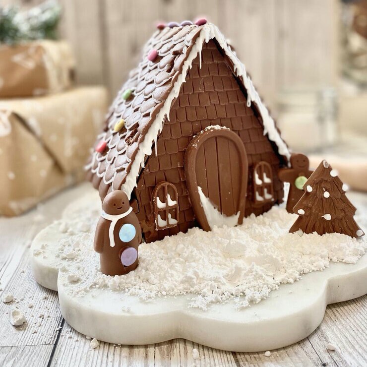 Choc on Choc Make Your Own Chocolate Christmas Grotto, 560g Choc on Choc Make Your Own Chocolate Christmas Grotto, 560g