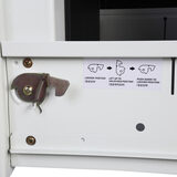 Close up image of locking mechanism