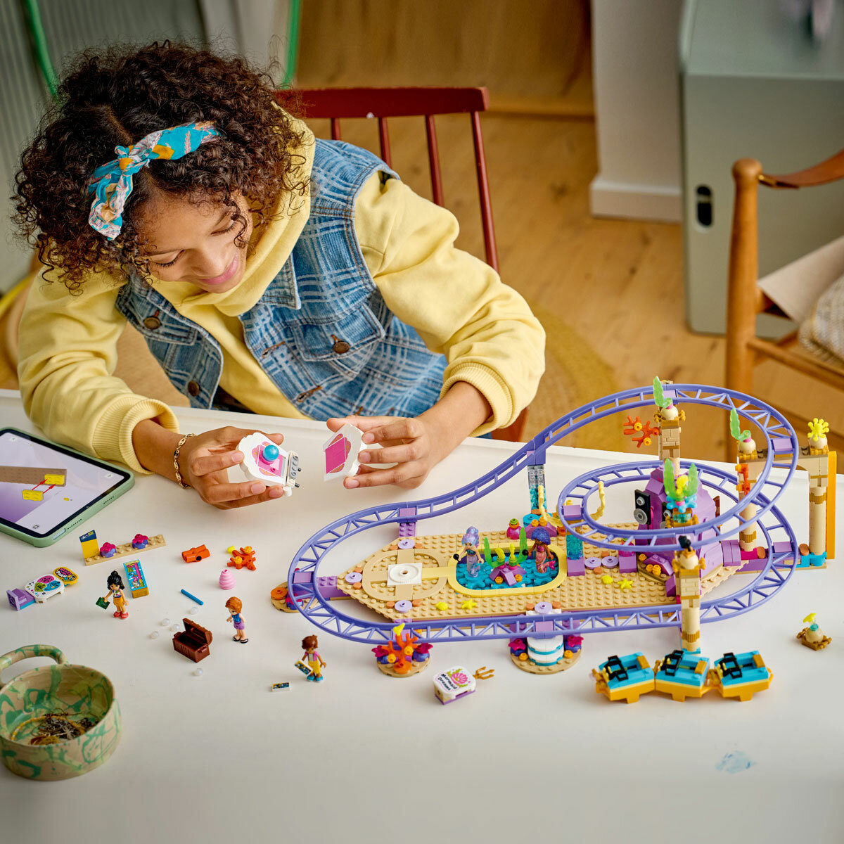 LEGO Friends Mermaid Roller Coaster Ride - Model 42703 (8+ Years) LEGO Friends Mermaid Roller Coaster Ride - Model 42703 (8+ Years)