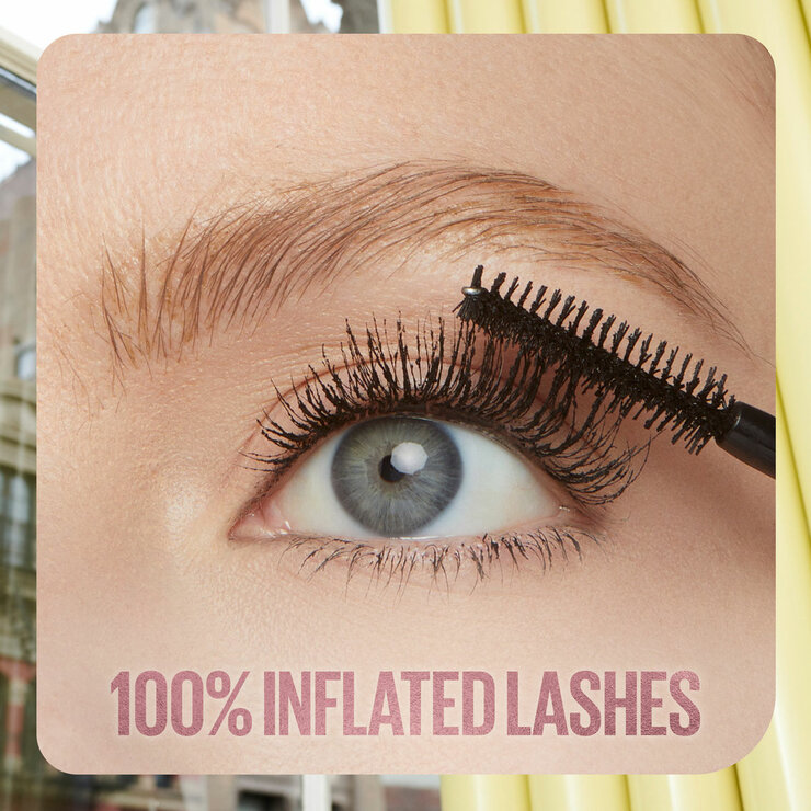 image of mascara on eyes