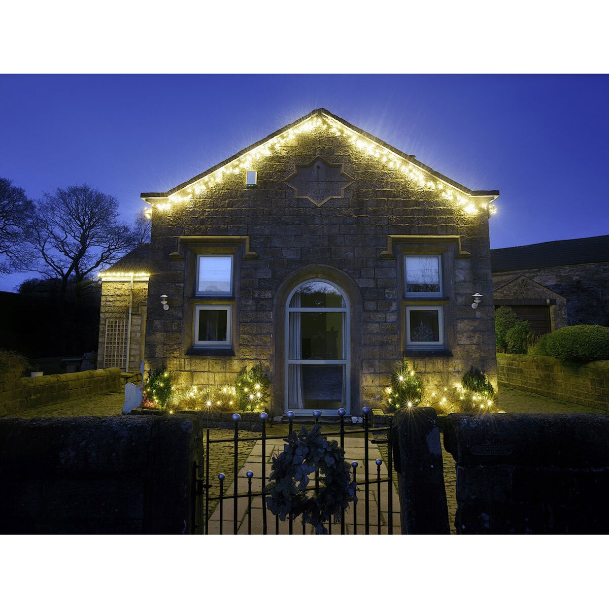 Lights4You 5m (16ft) 240 LED Warm White Outdoor Cluster Lights Costco UK