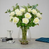 Rose in Vase White - Lifestyle