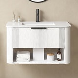 Close up front facing lifestlye of Ove Bella 900mm in White