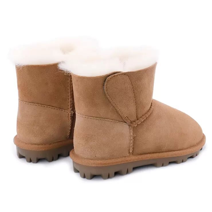 Kirkland Signature Children's Shearling Boot in Chestnut, Size 5