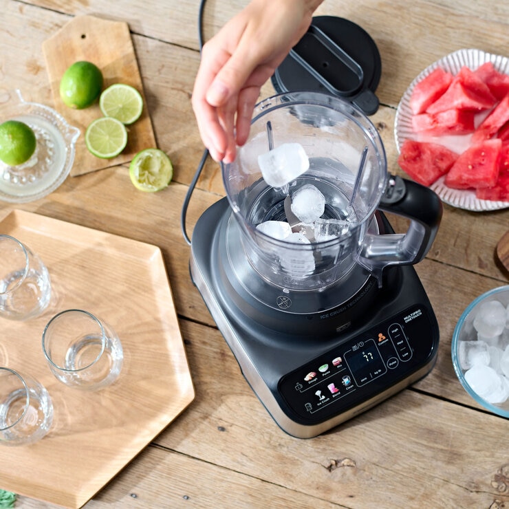 Kenwood One Touch Food Processor & Blender Lifestyle