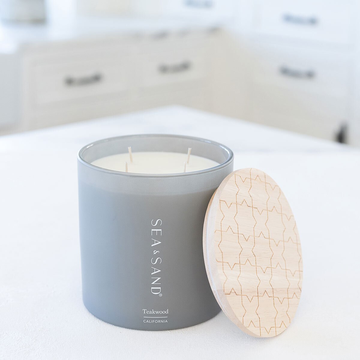 Sea & Sand Fragranced Candle, 1.5kg in Teakwood Fragrance