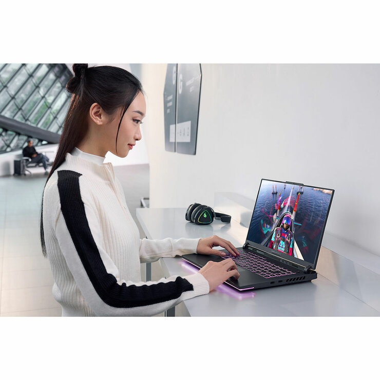 ASUS ROG Strix G16, AMD Ryzen 9, 32GB RAM, 1TB SSD, NVIDIA GeForce RTX 5060, 16 Inch Gaming Laptop, G614PM-RV015W