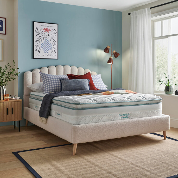 Silentnight UltraGel Cool-to-Touch 2000 Pocket Pillow Top Mattress in 4 Sizes