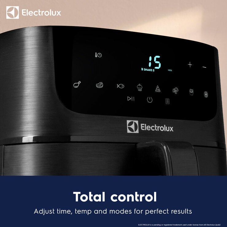 Lifestyle image of air fryer digital display Lifestyle image of air fryer digital display