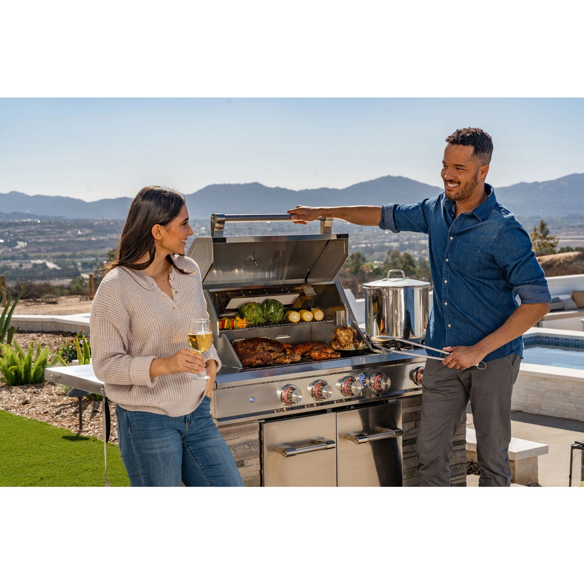 Kirkland Signature 7 Burner Mini Island Gas Barbecue Gril