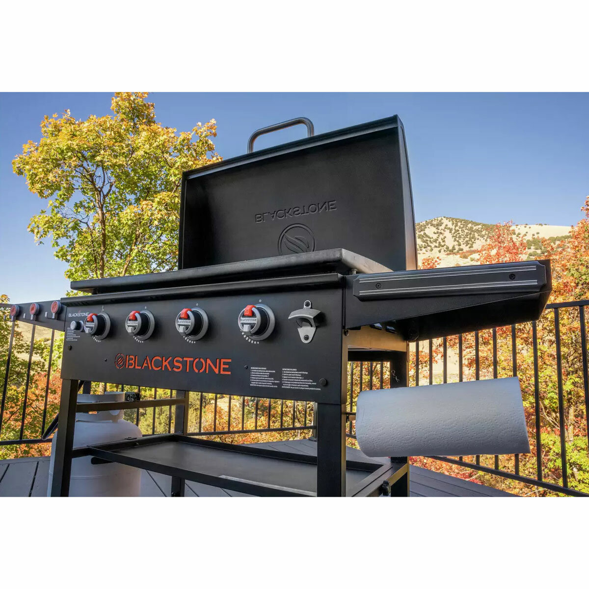 Blackstone 36" Griddle Gas Barbecue with Hood Blackstone 36" Griddle Gas Barbecue with Hood