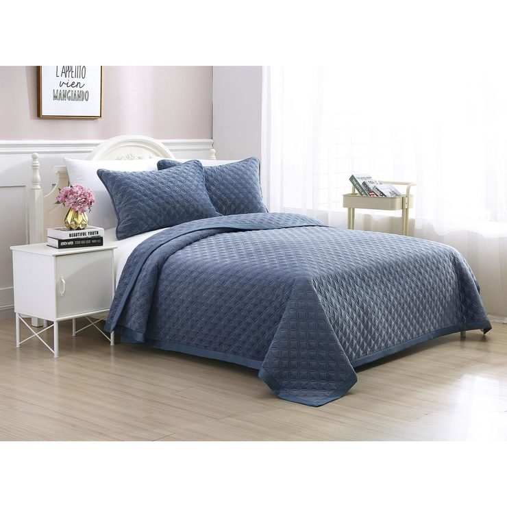 Berkshire Life Luxury Velvet 3 Piece King Size Quilt Set in 3 Colours