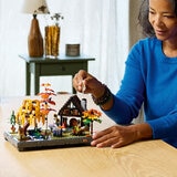 LEGO Icons Autumn Cottage Garden - Model 11372 (18+ Years)