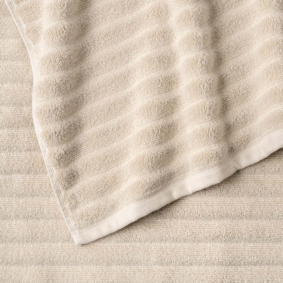 Welhome Bumpy Texture 100% Cotton Bath Towel in Taupe, 76 x 147 cm