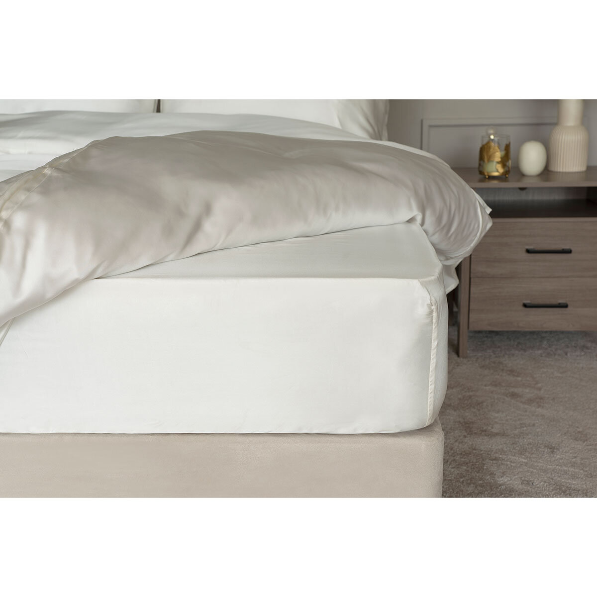 Costco queen mattress set discount