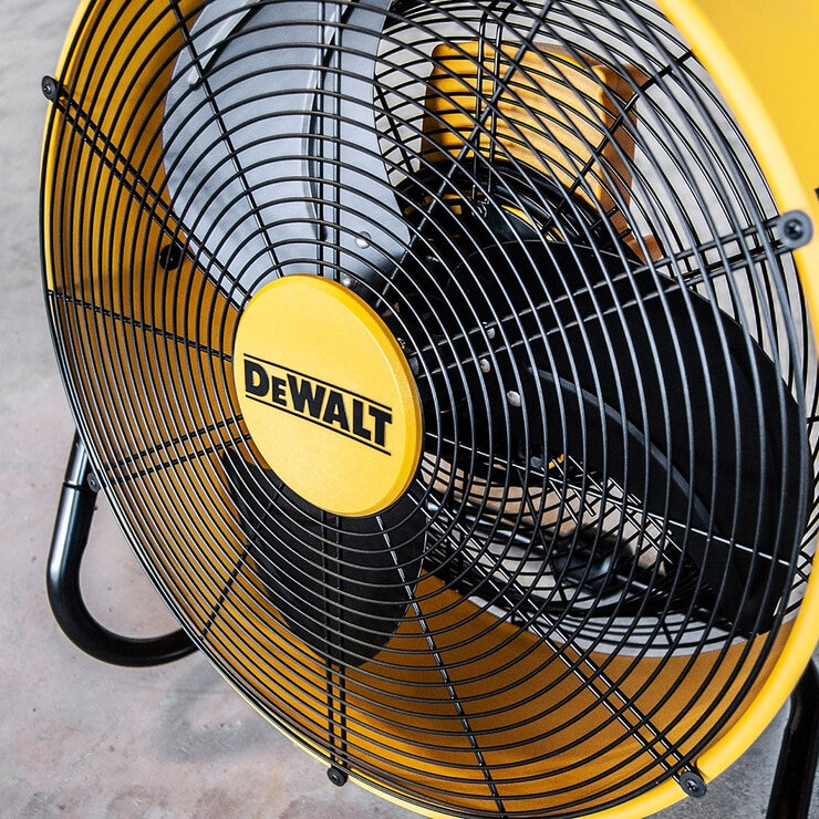 DEWALT® 18" (46cm) Industrial Floor Fan - DXF1853