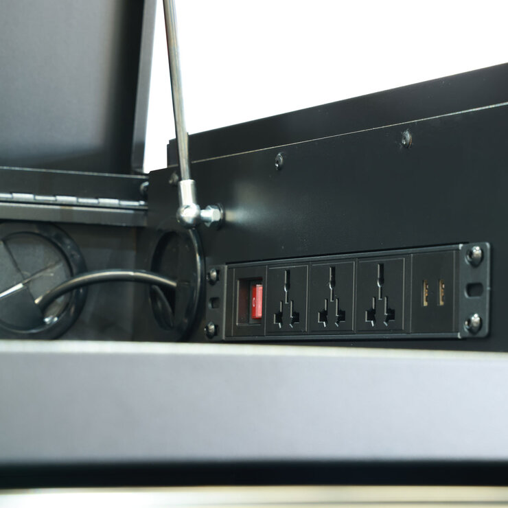 Close up interior details HILKA 55" 16 DWR TRLLY CHE TOOL TROLLEY CHEST ICC55