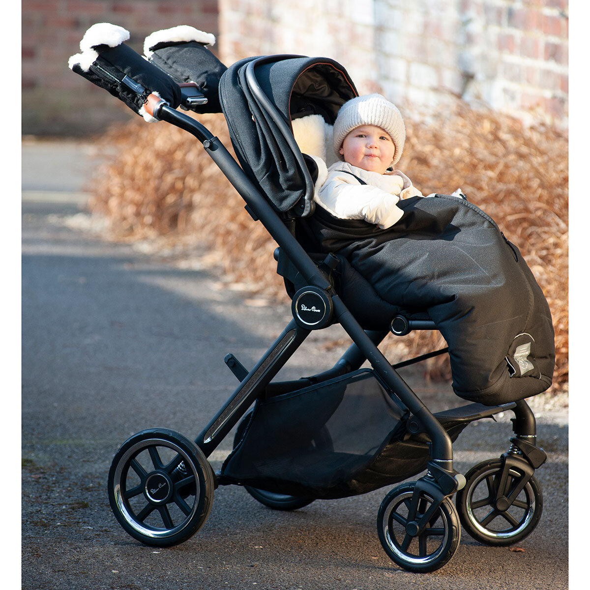 Naturally Sheepskins Baby Merino Sheepskin Footmuff in Black