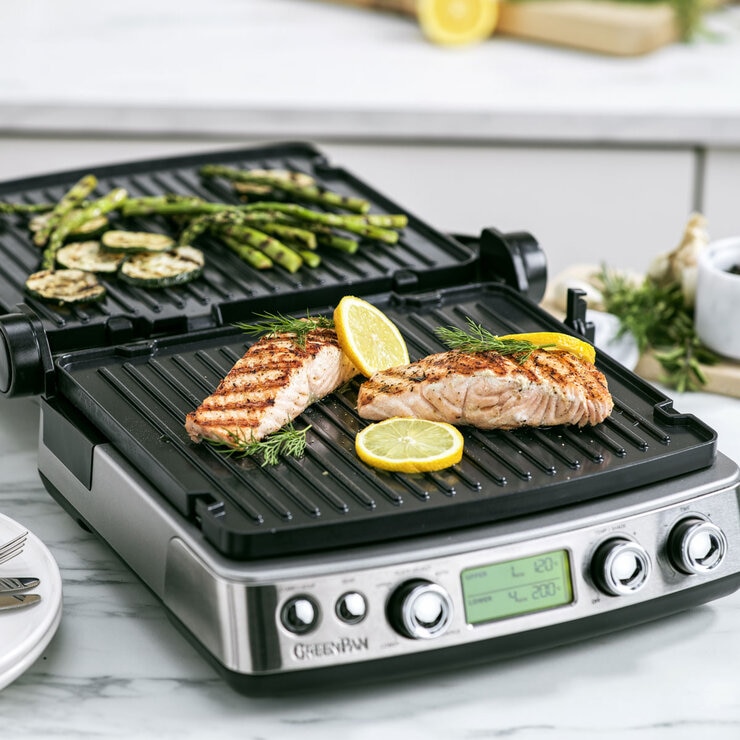 Lifestyle image of Greenpan contact grill